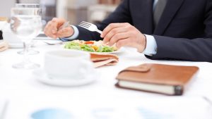 Pranzo a lavoro - Depositphotos - JobsNews.it