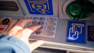 Controlli a tappeto per il bancomat