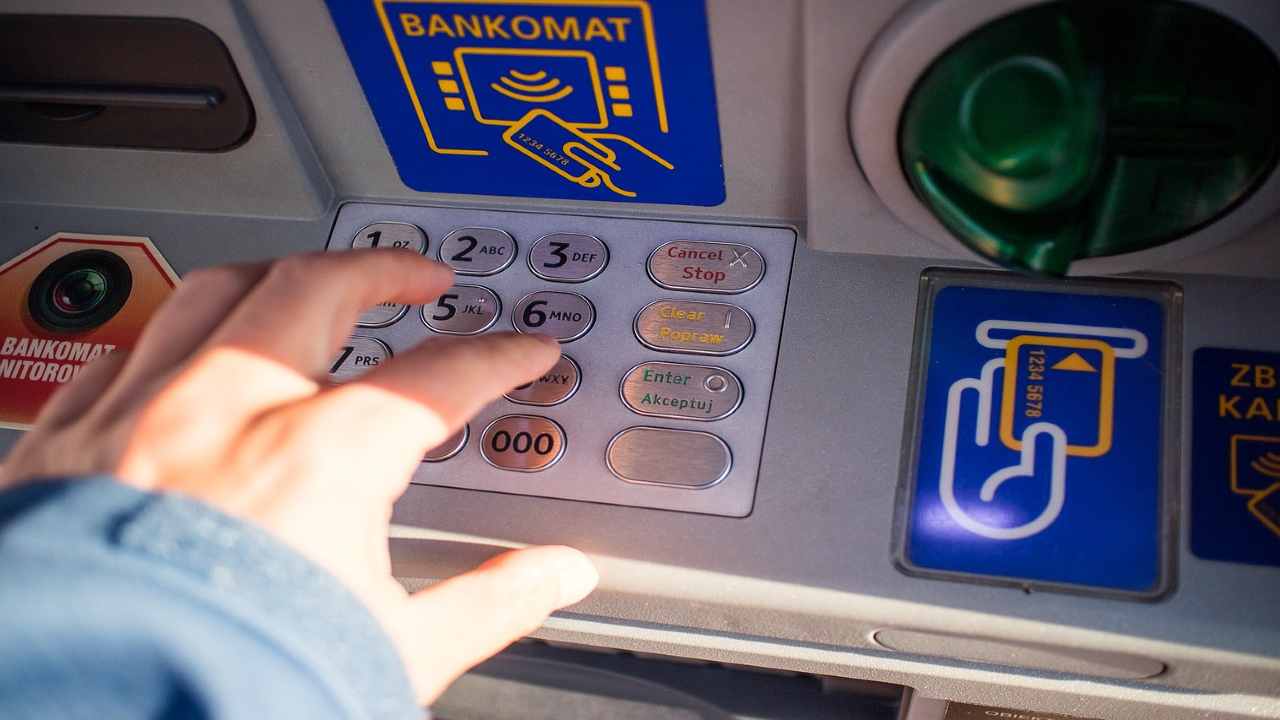 Controlli a tappeto per il bancomat