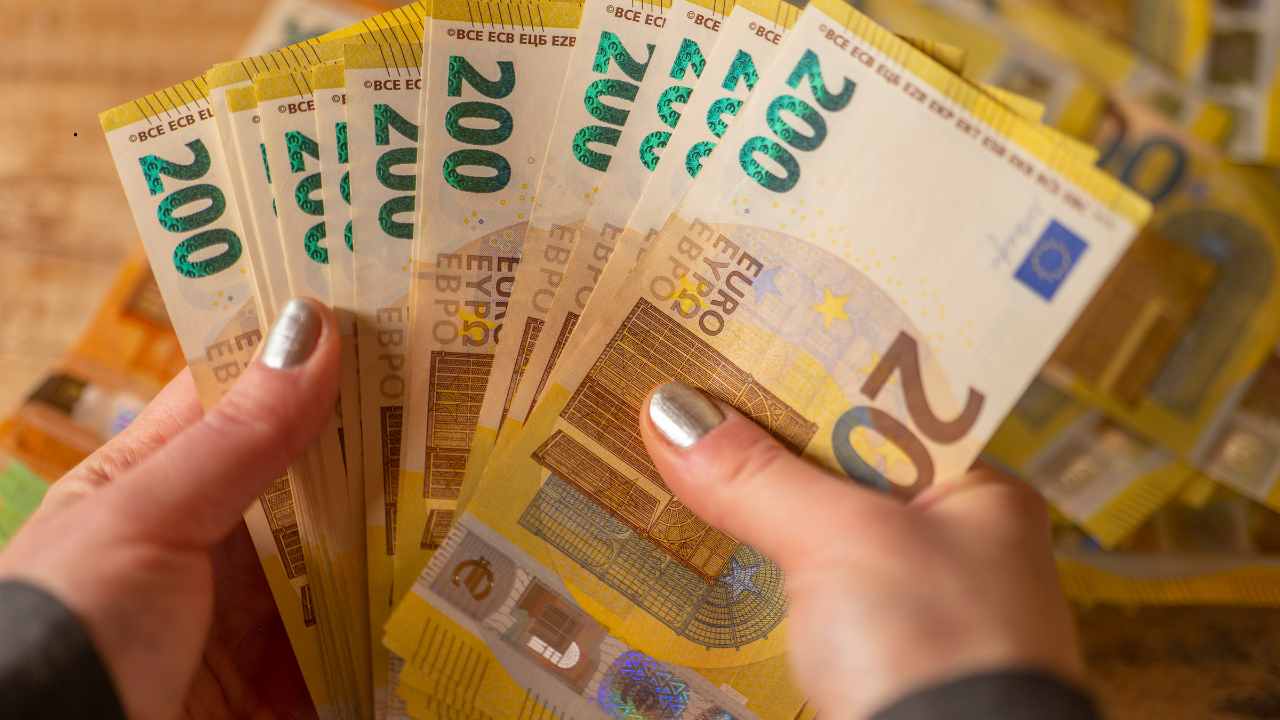 4000 euro sul conto - fonte_Canva - jobsnews.it