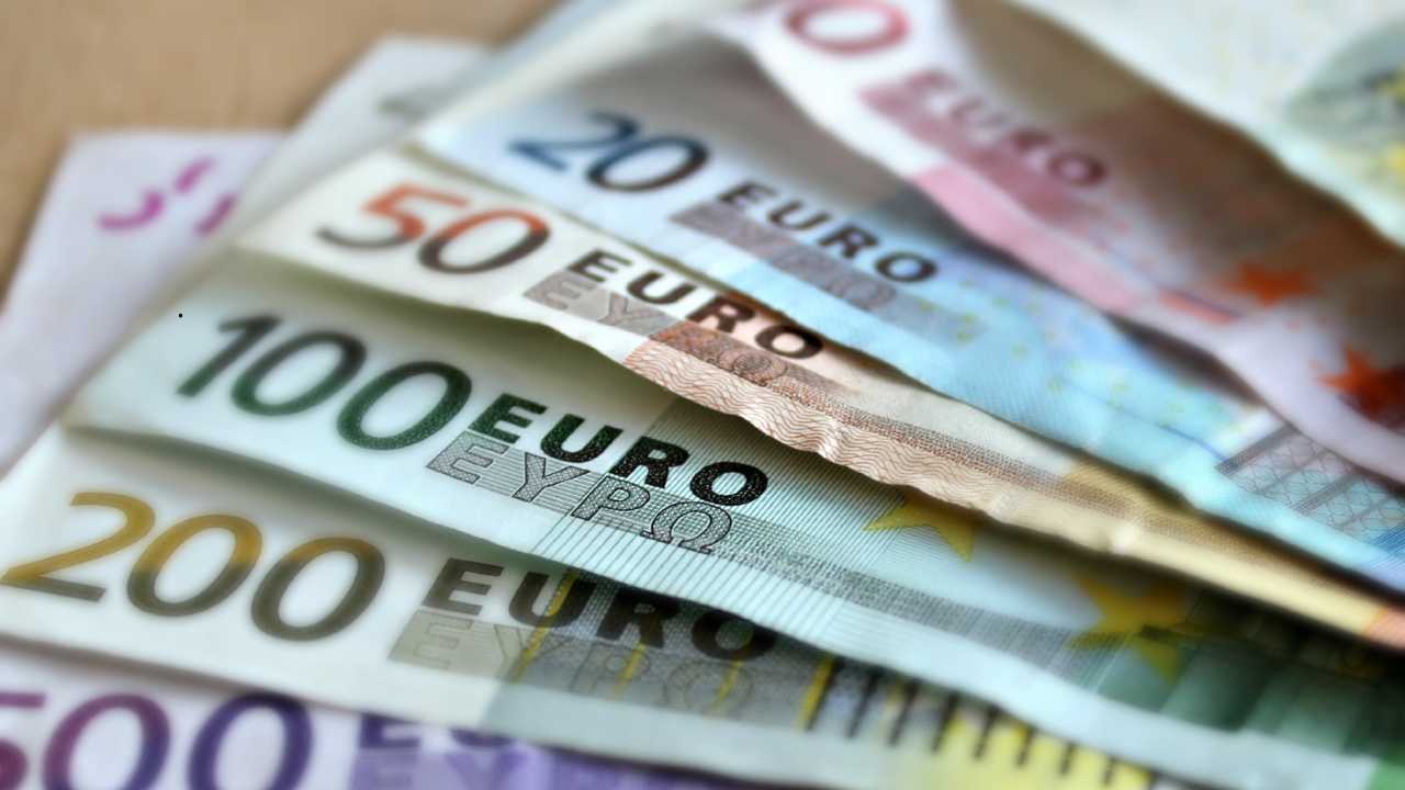 Sussidio da 350 euro - fonte_Canva - jobsnews.it